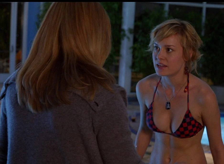 Brie Larson leaks in the movie United States of Tara. She is taking to a woman wearing black bra