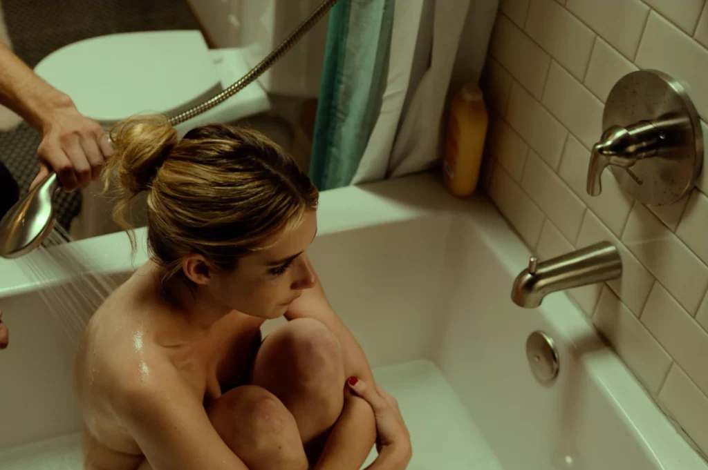 Emma Roberts leaks in the movie Hotdate. She is in bathtub naked