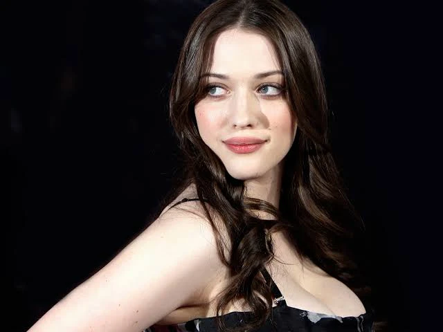 Kat Dennings picture wearing black top