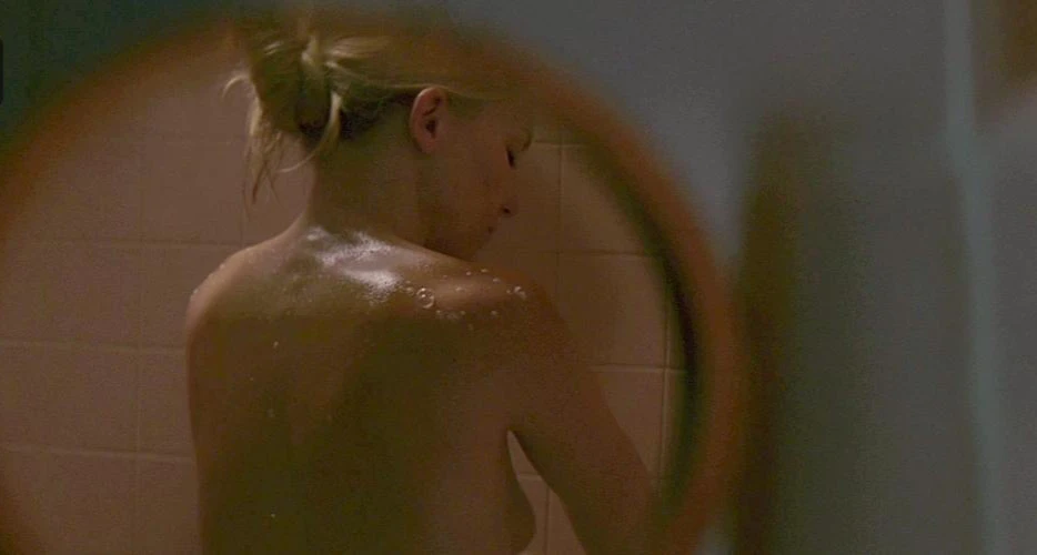 Kate Hudson leaks in the movie Skeleton Key. She is taking a bath naked