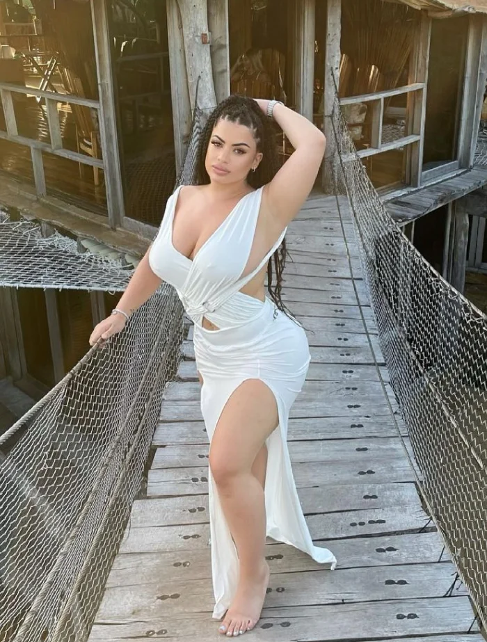 Lissa Aires @lissaaires OnlyFans Model sexy photo wearing a gown