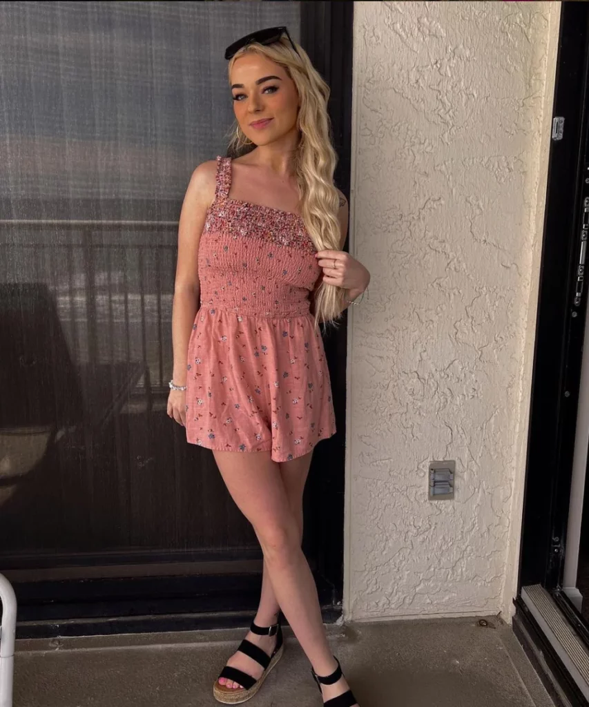 Makayla Weaver @makaylaweavermain OnlyFans Model sexy photo wearing a dress