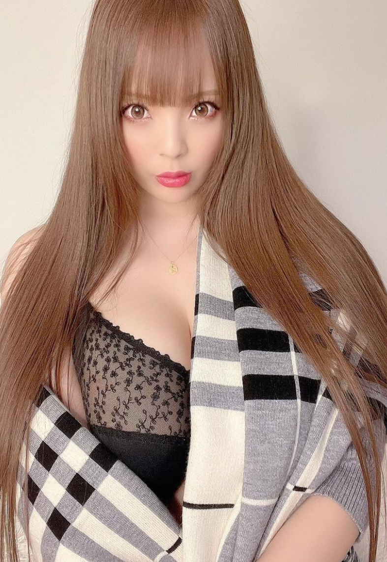 Hitomi Tanaka OnlyFans @hitomi_officia Review (Leaks, Nudes, Videos) CreatorLovers - BLOG
