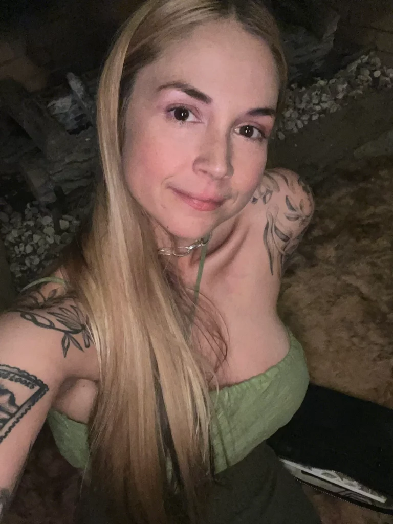 Sarah Vandella (@sarahvandella) OnlyFans model selfie wearing green top