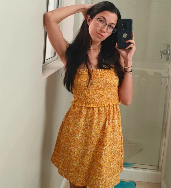 Alex Coal (@alexxxcoal) OnlyFans model sexy picture wearing yellow dress