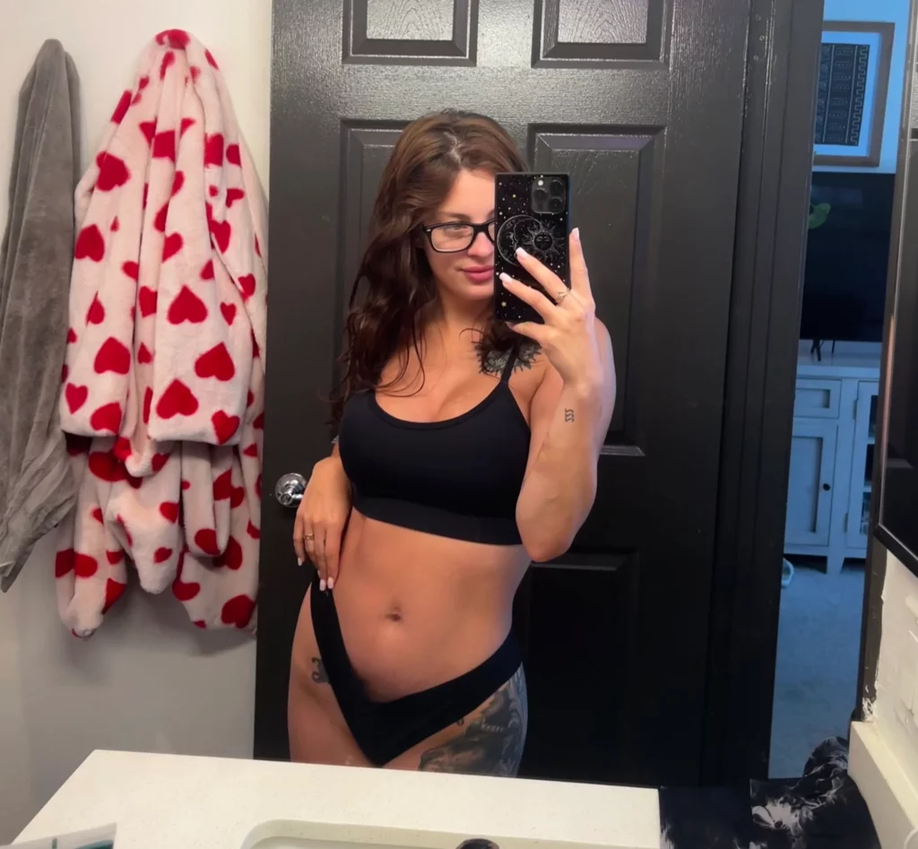 Maddy May (@maddymay69) OnlyFans model sexy picture wearing black panty