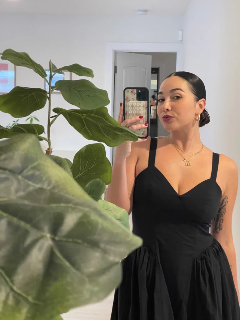 Karlee Grey (@karleegrey) OnlyFans model picture wearing black dress