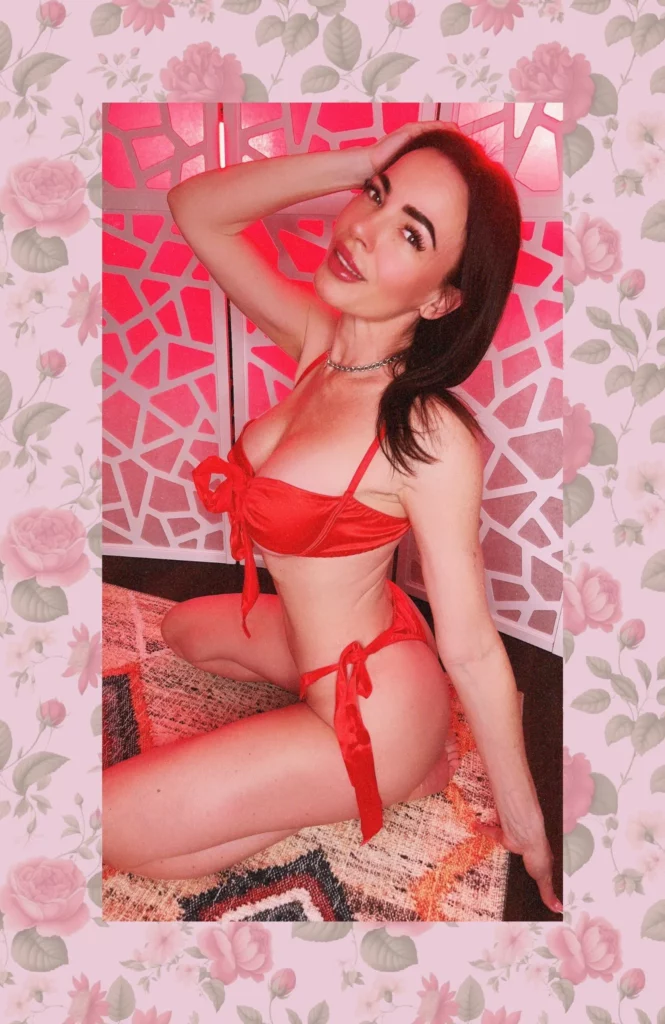 Dana Dearmond (@danadearmond) OnlyFans model picture wearing red bikini