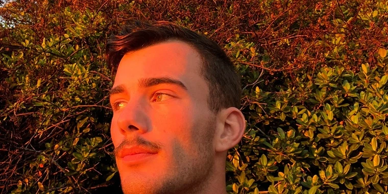 Apollo OnlyFans @apollof82 review (Leaks, Videos, Nudes)