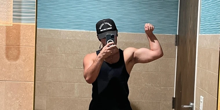 Tom Guy OnlyFans | @guythatguy1221 review (Leaks, Videos, Nudes)