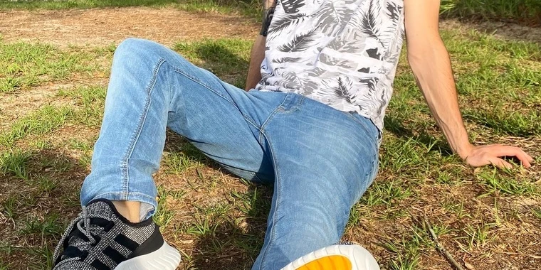 creator header picture