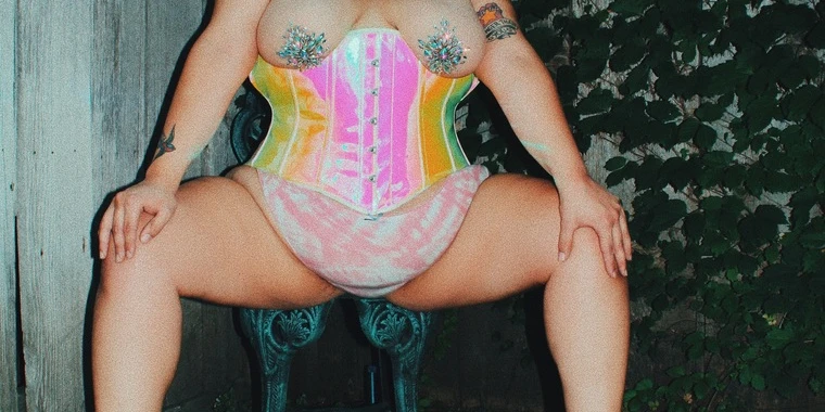 creator header picture
