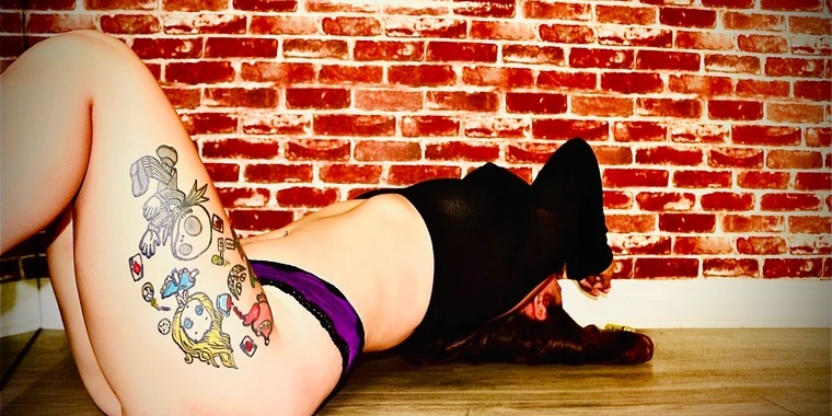 creator header picture