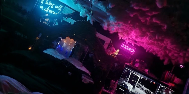 creator header picture