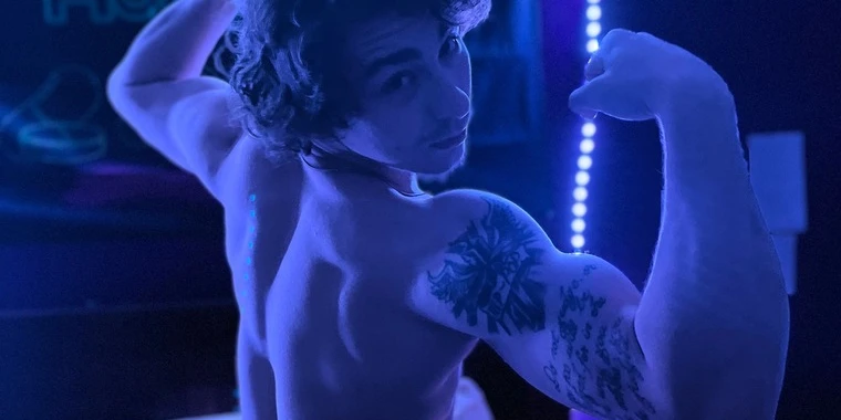 creator header picture
