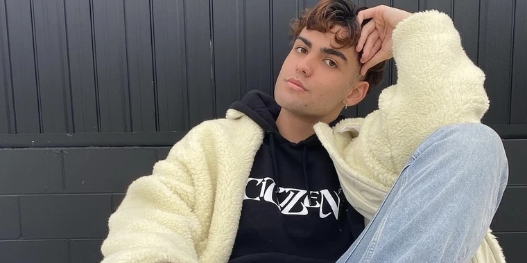 creator header picture