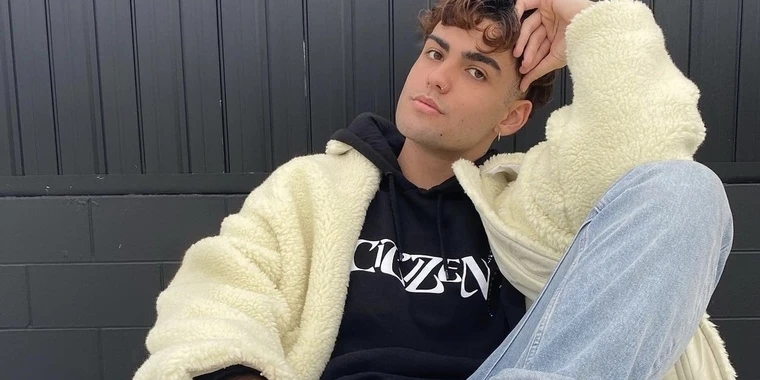 creator header picture