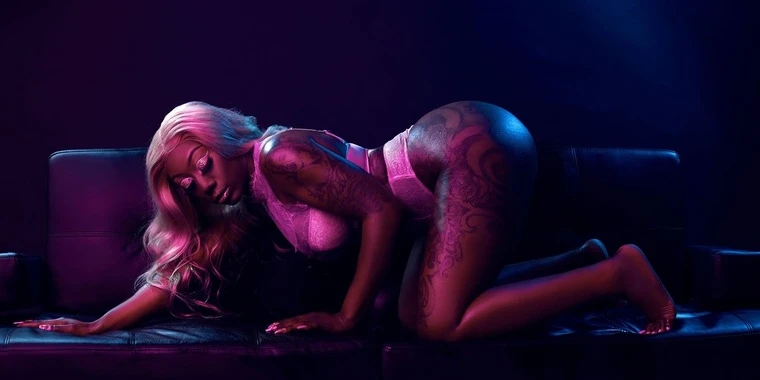 creator header picture