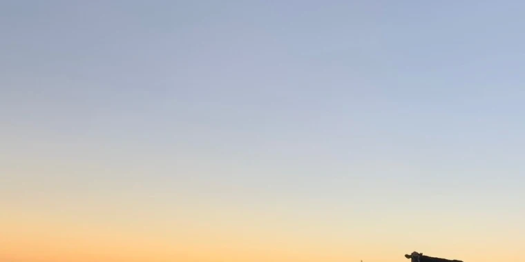 creator header picture