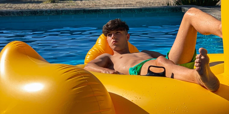 creator header picture
