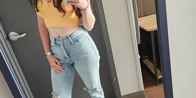 Kayla Larsen OnlyFans | @kaylakake1 review (Leaks, Videos, Nudes)