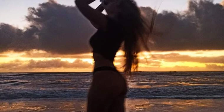 Lara OnlyFans | @larapipi review (Leaks, Videos, Nudes)