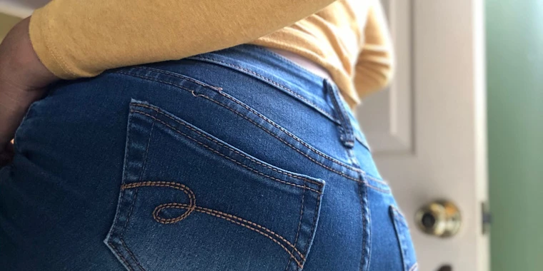 ComoLaFlor OnlyFans | @lavenderfeet review (Leaks, Videos, Nudes)
