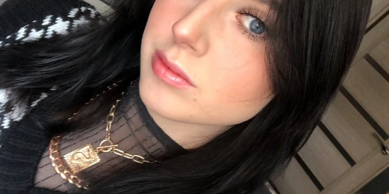 KARI OnlyFans | @mcmamma review (Leaks, Videos, Nudes)