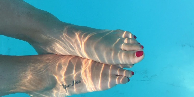 Roxanne OnlyFans @roxxxey review (Leaks, Videos, Nudes)