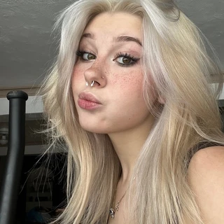 Alyssa OnlyFans @alyssaleo review (Leaks, Videos, Nudes)