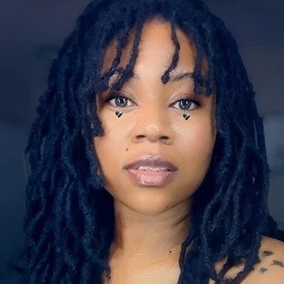 Barefoot Ana OnlyFans | @ananoirethevixen review (Leaks, Videos, Nudes)