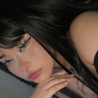 Annie🦋