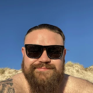 Beardedwombat OnlyFans | @beardedwombat review (Leaks, Videos, Nudes)