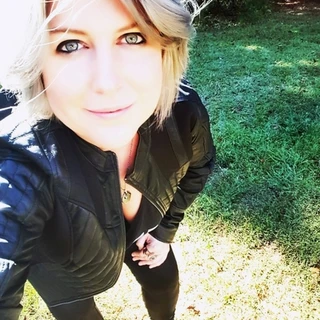 BEE OnlyFans @bee88i review (Leaks, Videos, Nudes)