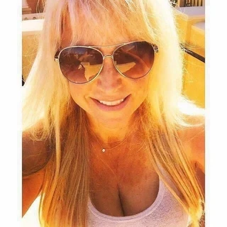 Lori Goldie OnlyFans | @caligirl3100 review (Leaks, Videos, Nudes)