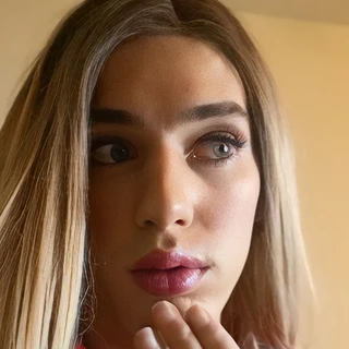 Emily Blue OnlyFans @cherrybluets review (Leaks, Videos, Nudes)