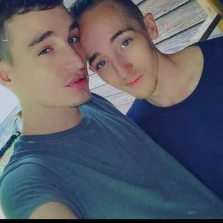 DrewAndDamiansLife OnlyFans | @damiananddrew review (Leaks, Videos, Nudes)