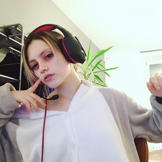 Debbie Axolotl OnlyFans | @debbie_axolotl review (Leaks, Videos, Nudes)