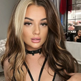 Dee OnlyFans @deehickman review (Leaks, Videos, Nudes)