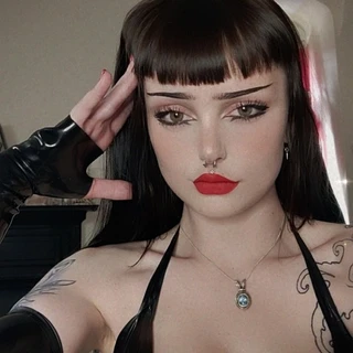 𝕯𝖊𝖑𝖑𝖆𝖛𝖎𝖌𝖓𝖊 OnlyFans @dellavigne review (Leaks, Videos, Nudes)