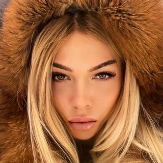 Khloe OnlyFans @elladoganuk review (Leaks, Videos, Nudes)