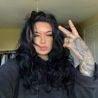 em OnlyFans @em_marie review (Leaks, Videos, Nudes)