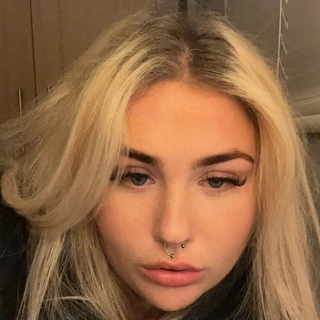 Emma Burlingham OnlyFans @emmanuelxo review (Leaks, Videos, Nudes)