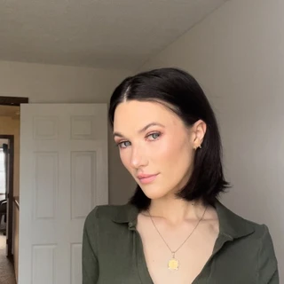 Emma Ysabella OnlyFans | @emmaysabella review (Leaks, Videos, Nudes)