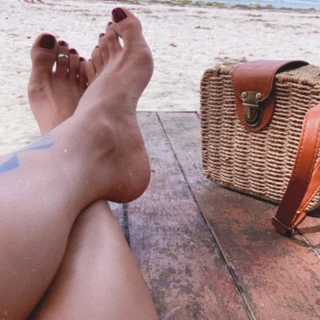 Ananda Feet