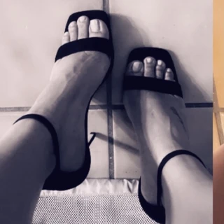 Danielle OnlyFans | @footsiefeti review (Leaks, Videos, Nudes)