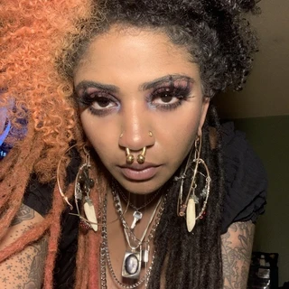 Bby girl E OnlyFans | @honeyandsilk review (Leaks, Videos, Nudes)