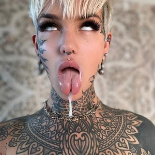 Marz the AUSTR-ALIEN - ONLINE NOW 👽💦