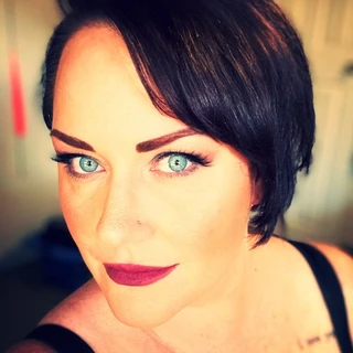 YeahTheKirbs OnlyFans | @kirbyanne review (Leaks, Videos, Nudes)