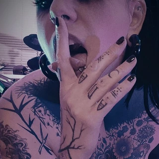 Lana Fist